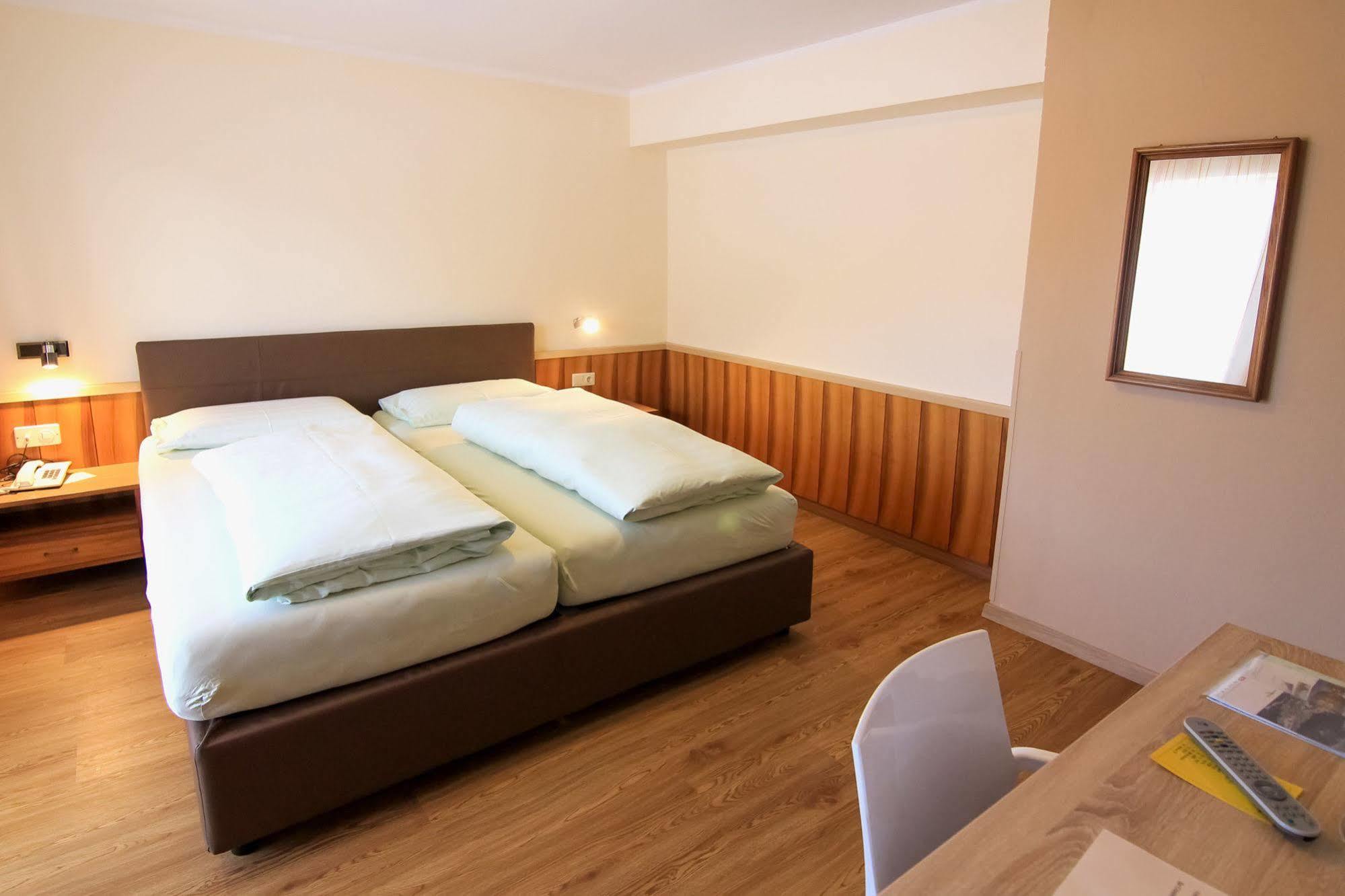 Hotel Cristallago Зеефелд в Тирол Екстериор снимка